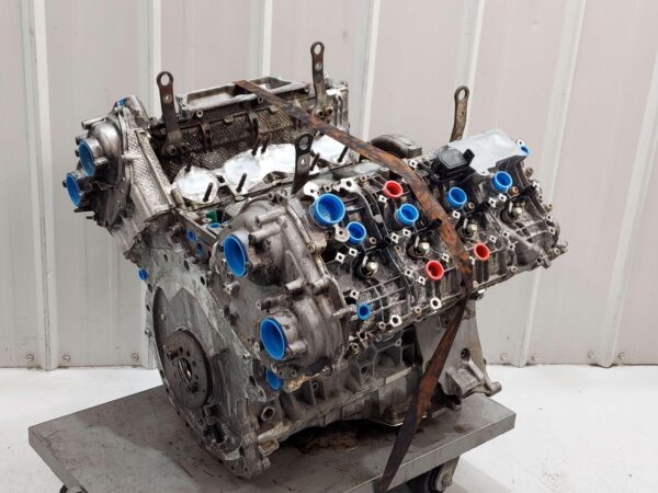 Motor EA825 V8 biturbo 4.0 L Urus Audi RS6, Audi RS7, Audi S8, Porsche Panamera Turbo, Porsche Cayenne Turbo, Bentley Continental GT V8, Bentley Flying Spur V8, Bentley Bentayga V8
